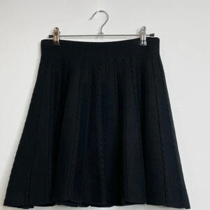 SHEIN, Pleated Flowy Skater Pull-On Skirt Color Black, Size 6 Elastic Wa…